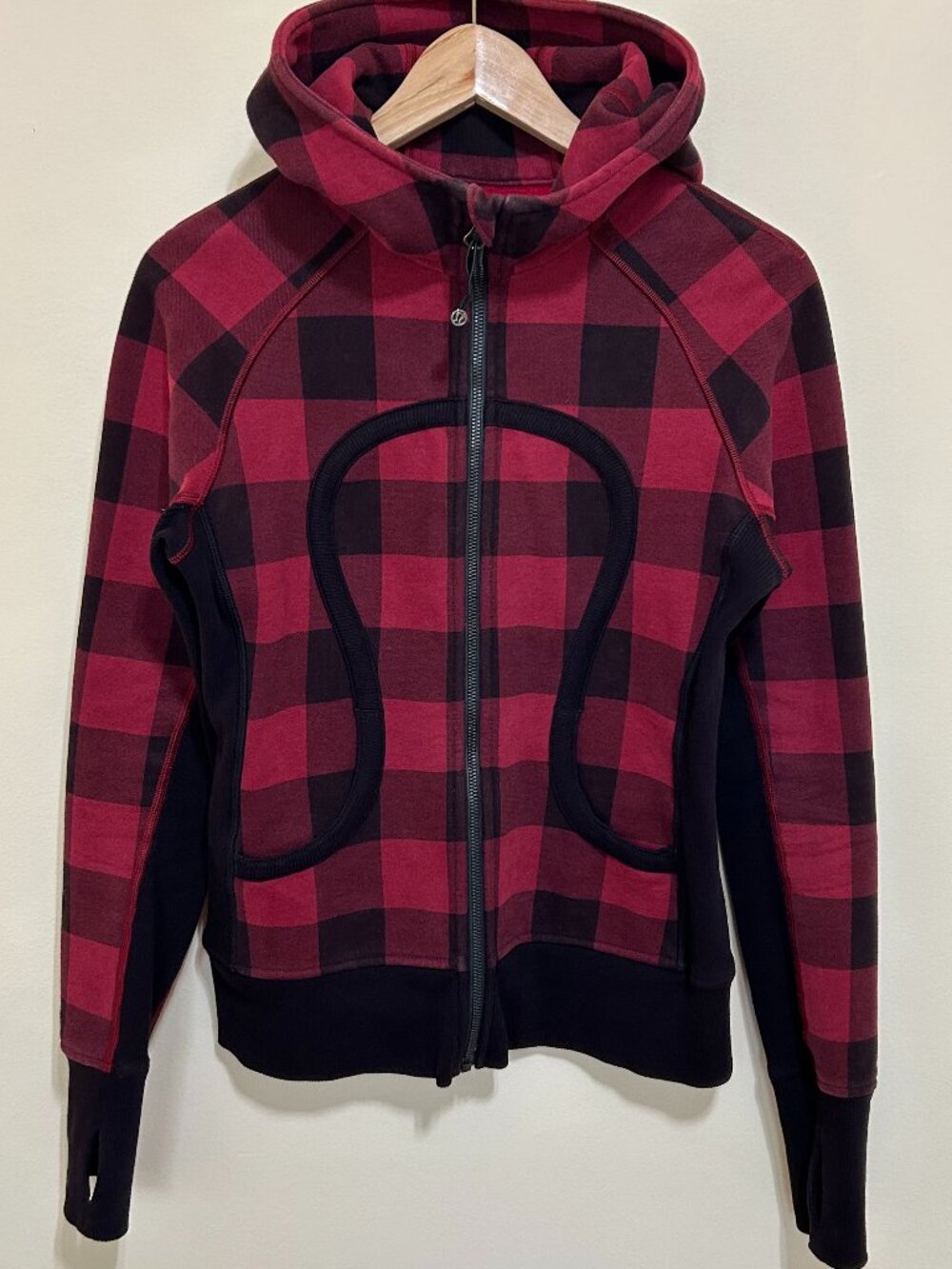 Lululemon Scuba Hoodie Lumberjack Camp Check Plaid Black and Red Size 6